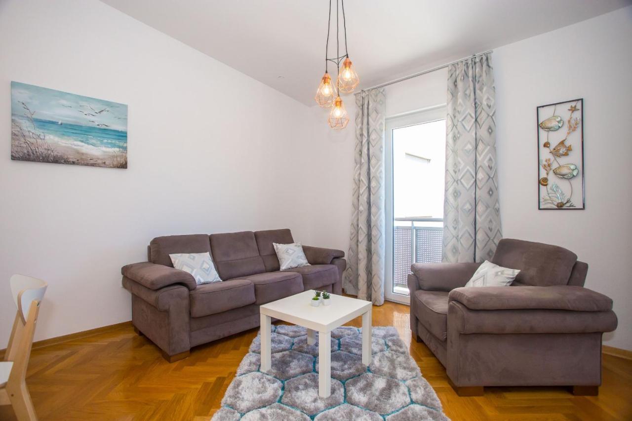 Apartment Dora Near Sea And Center With Private Garage Poreč Dış mekan fotoğraf