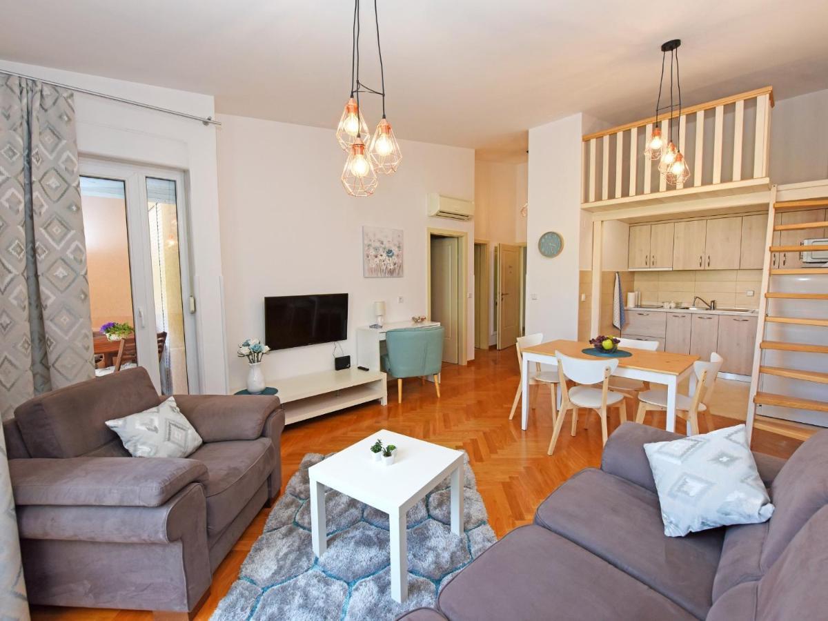 Apartment Dora Near Sea And Center With Private Garage Poreč Dış mekan fotoğraf